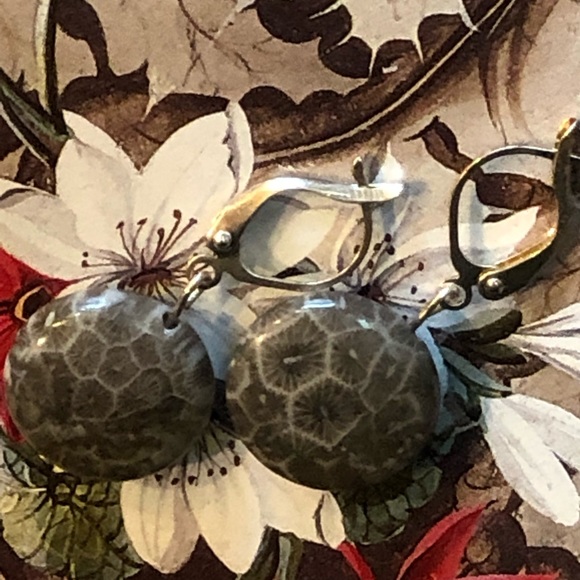 Fossilized Coral Earrings - Picture 4 of 8